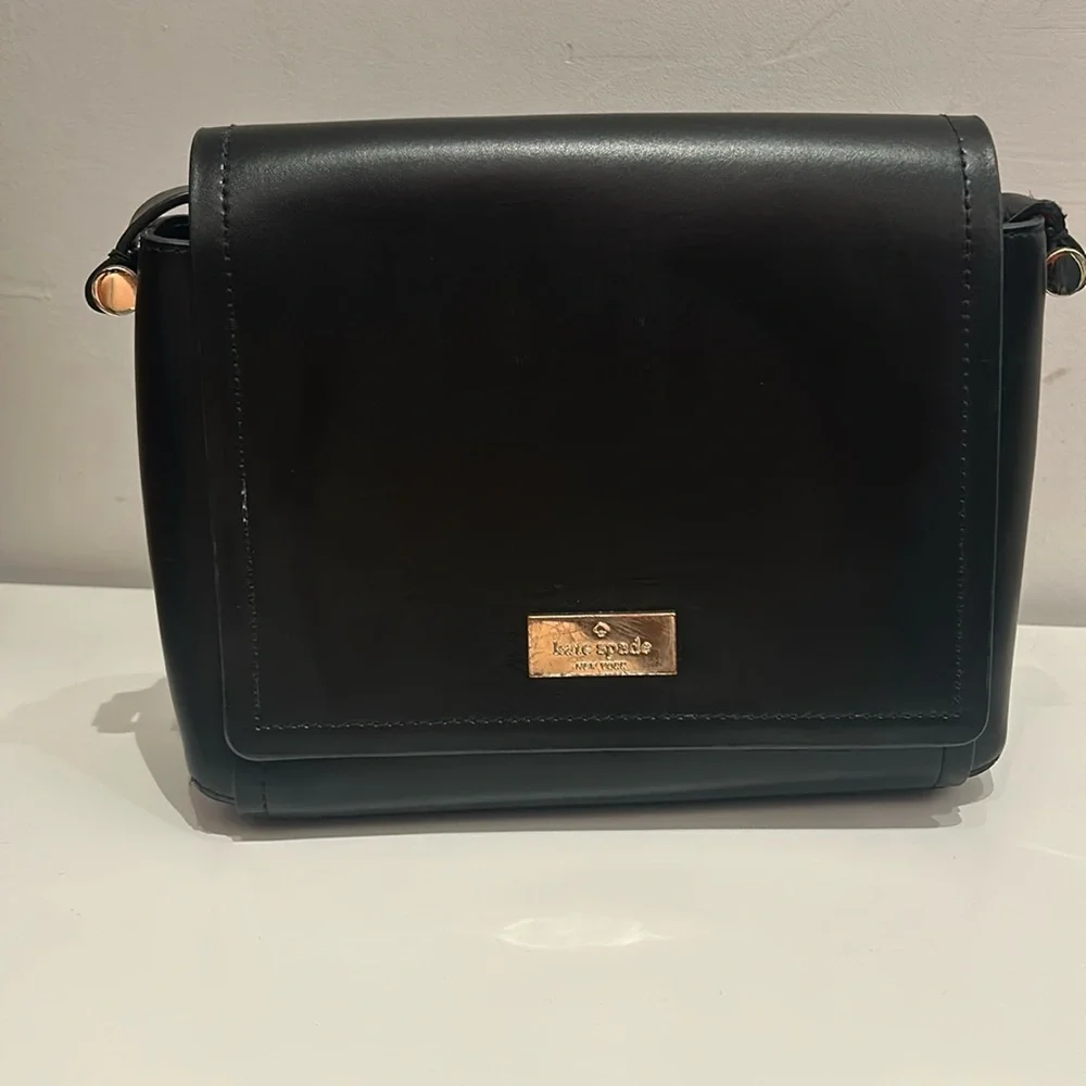 Black with pink interior side body purse- Kate spade - Picture 1 of 5
